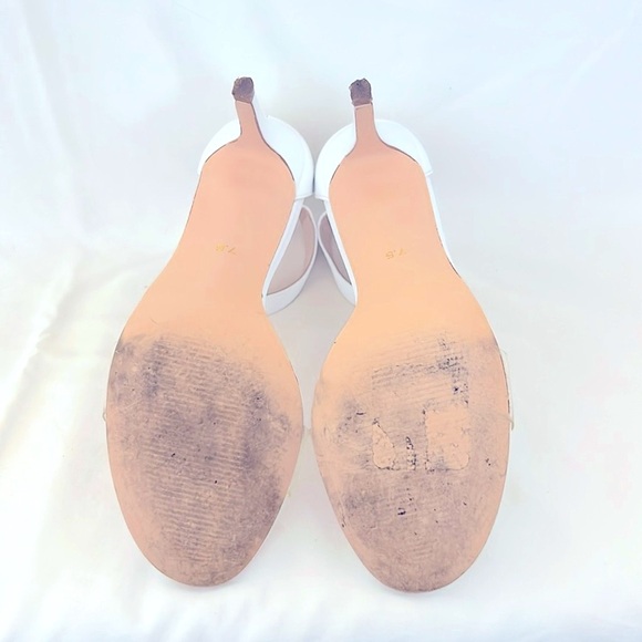 Le Chateau White and Clear Strappy Sandal. Size 7.5. - Picture 7 of 7